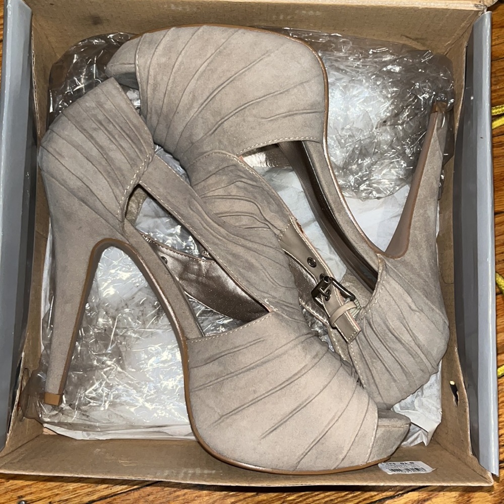 Charlotte Russe peep toe heels- stone velvet